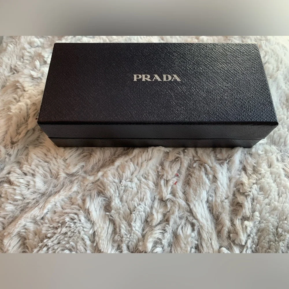 Prada Box - Picture 5 of 5